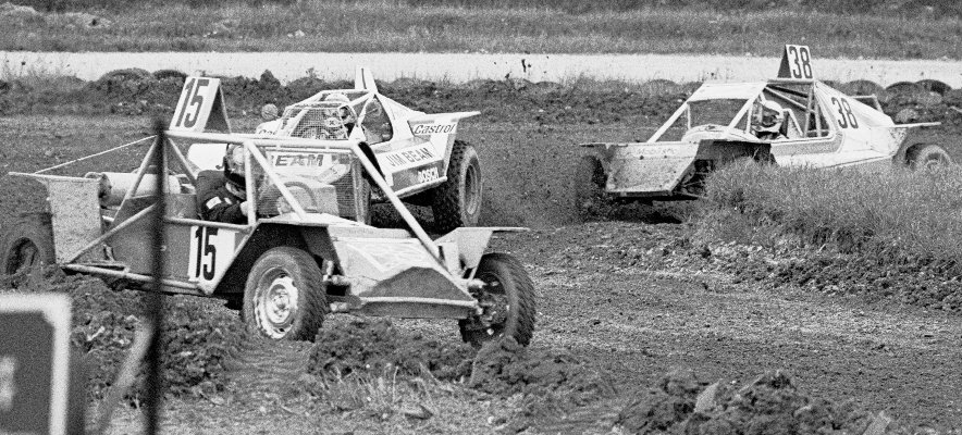 Rolf Kraus (15), Karl Wber (1), Manfred Kchler (38)