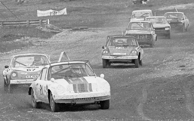 Peter Derber (61, Porsche 911 Carrera), Josef Htterer (67, Porsche Carrera)