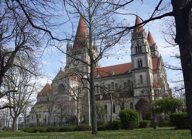 Kirche am Mexikoplatz