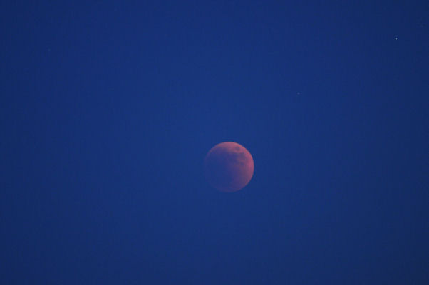 Foto vom 15. Juni 2011 - Mondfinsternis